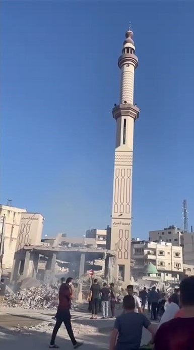 An image of the Al Omari mosque minaret.